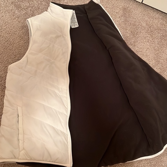 Womens puffer vest ASICS white size large - Picture 2 of 3